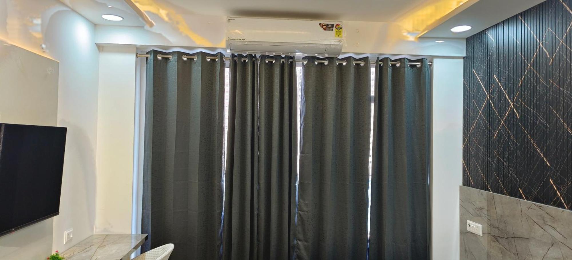 Aarohi Studio Hotels 가지아바드 외부 사진